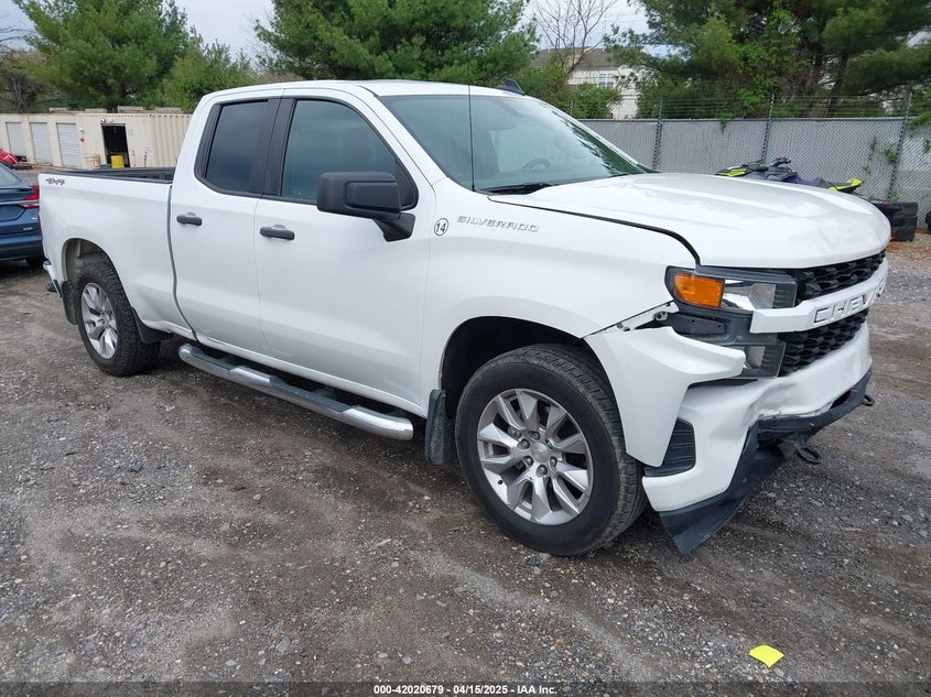 CHEVROLET SILVERADO 1500 4WD DOUBLE CAB STANDARD BED CUSTOM