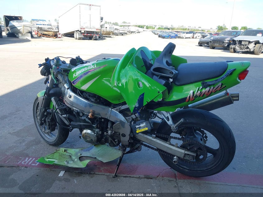 1999 Kawasaki Zx600 G VIN: JKAZX4G14XA035714 Lot: 42020686