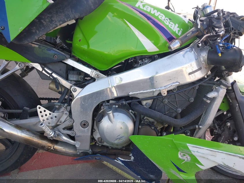 1999 Kawasaki Zx600 G VIN: JKAZX4G14XA035714 Lot: 42020686