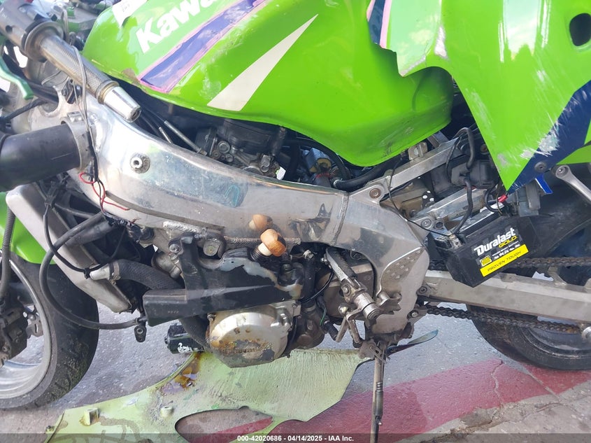 1999 Kawasaki Zx600 G VIN: JKAZX4G14XA035714 Lot: 42020686