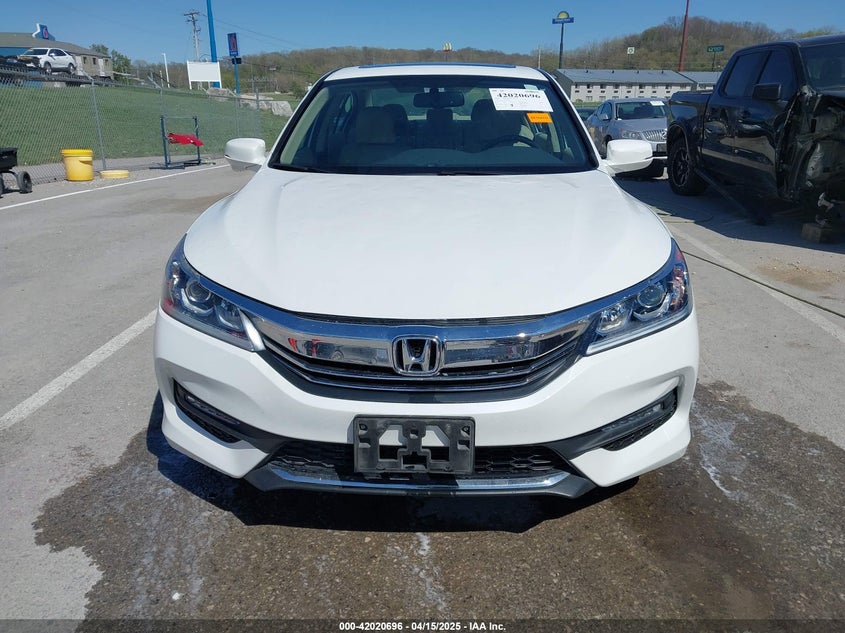 2016 HONDA ACCORD VIN: 1HGCR2F81GA178856