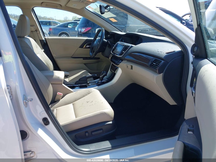 2016 HONDA ACCORD VIN: 1HGCR2F81GA178856