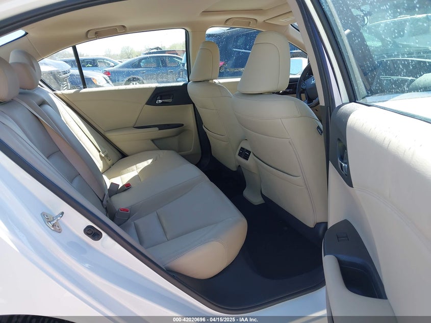2016 HONDA ACCORD VIN: 1HGCR2F81GA178856