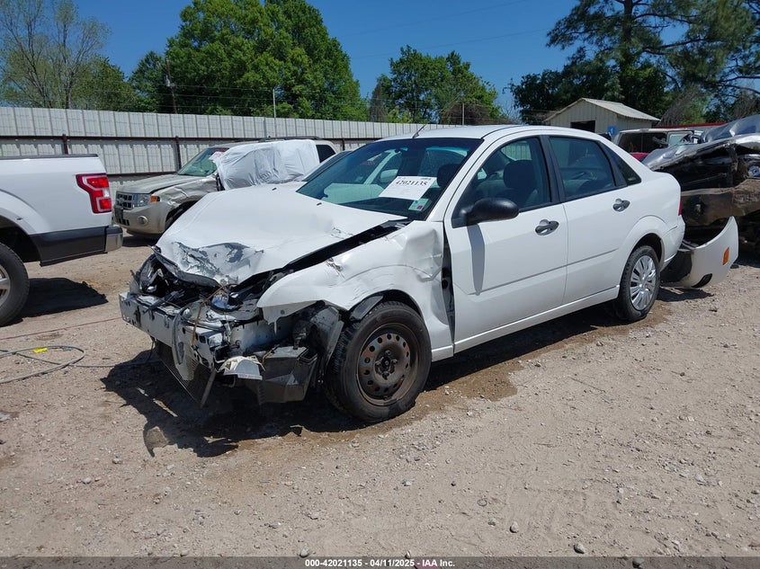 2007 FORD FOCUS VIN: 1FAFP34N17W124403