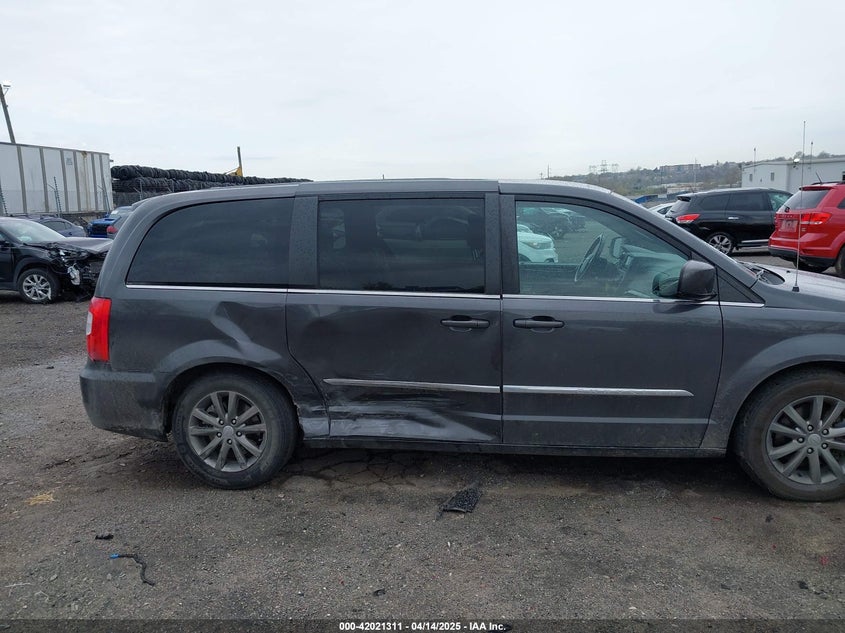 2015 CHRYSLER TOWN & COUNTRY VIN: 2C4RC1HG7FR522449