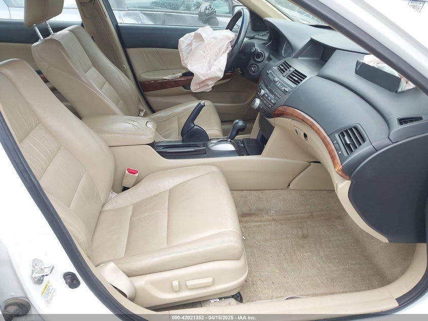 2012 HONDA ACCORD VIN: 1HGCP3F8XCA027827