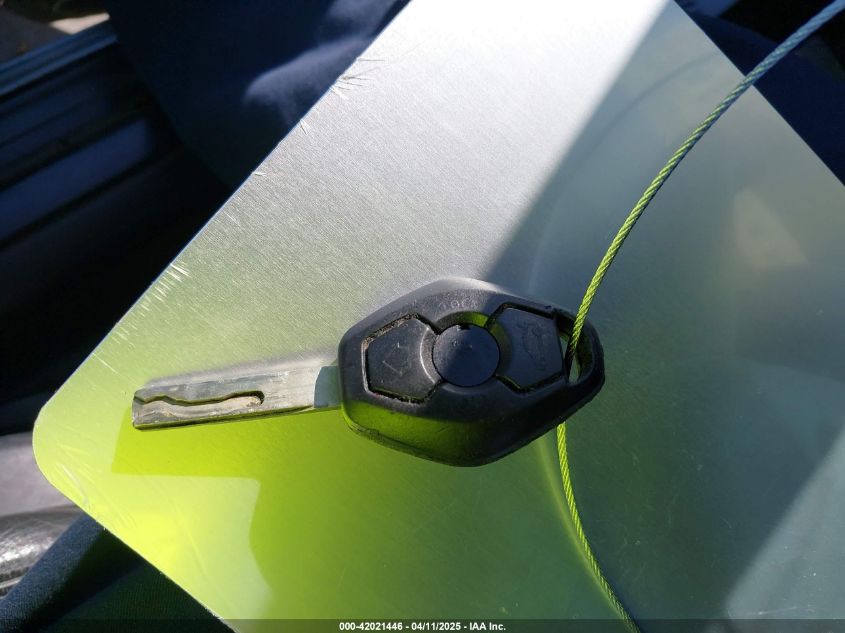 2002 BMW 325I VIN: WBAET374X2NH01044 Lot: 42021446