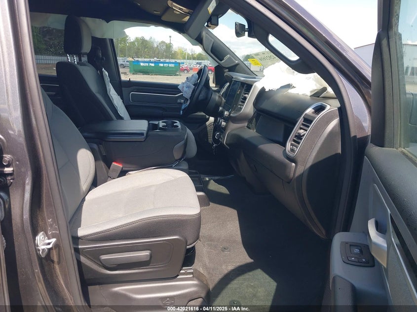 2021 RAM 1500 VIN: 1C6SRFFT7MN825732