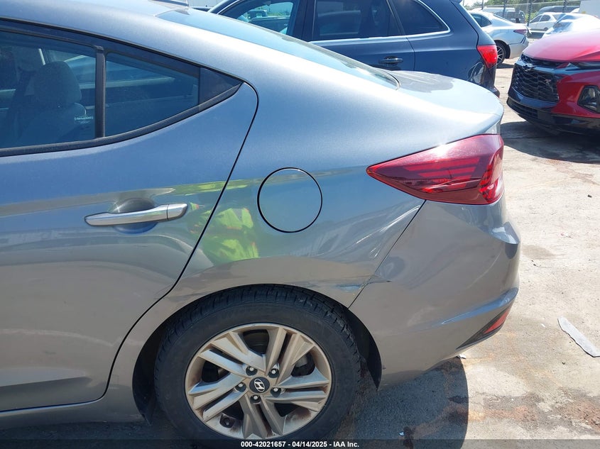 2019 HYUNDAI ELANTRA VIN: 5NPD84LF9KH471782