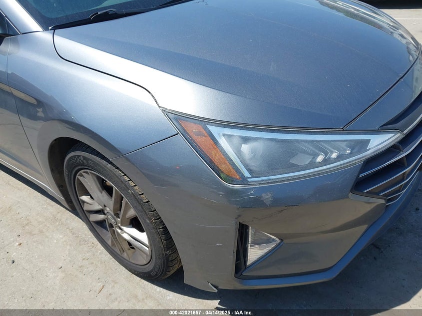 2019 HYUNDAI ELANTRA VIN: 5NPD84LF9KH471782