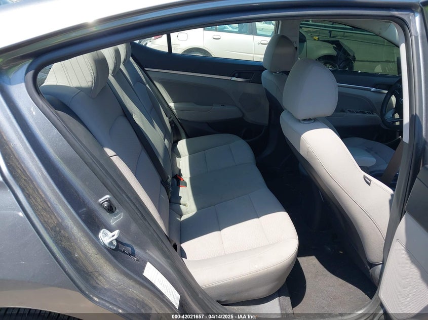 2019 HYUNDAI ELANTRA VIN: 5NPD84LF9KH471782
