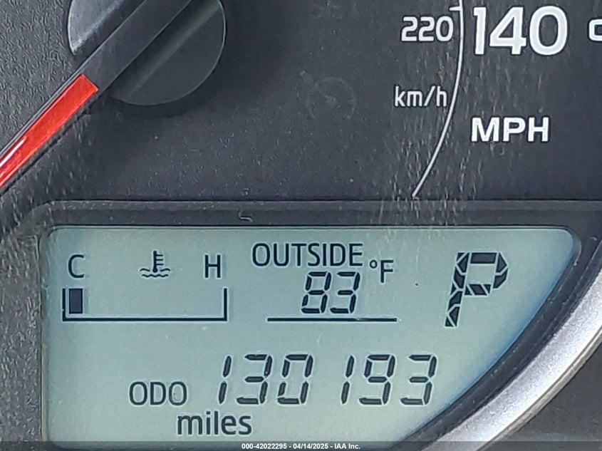 2014 TOYOTA RAV4 LE - JTMZFREV4EJ005203