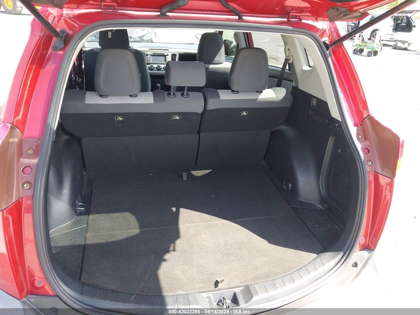 2014 TOYOTA RAV4 LE - JTMZFREV4EJ005203