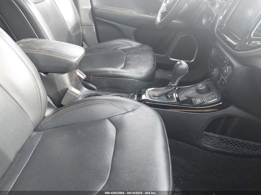 2019 JEEP COMPASS LIMITED 4X4 - 3C4NJDCB8KT638591