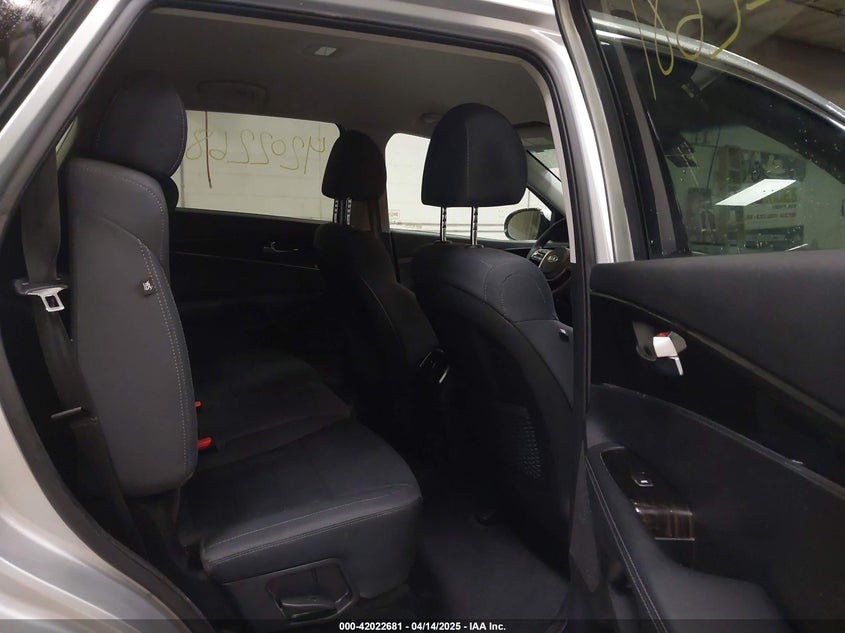 2019 KIA SORENTO VIN: 5XYPGDA59KG554274