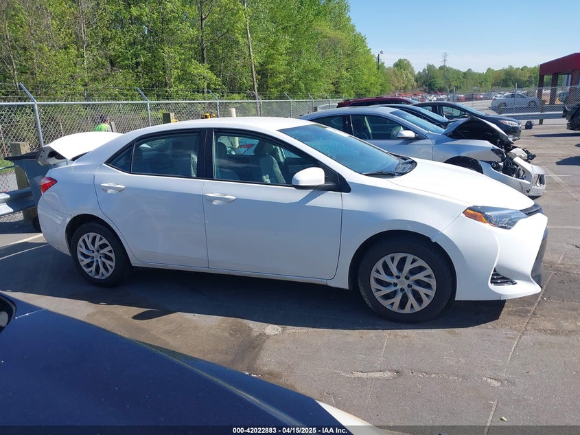 2018 TOYOTA COROLLA LE - 5YFBURHE2JP740285