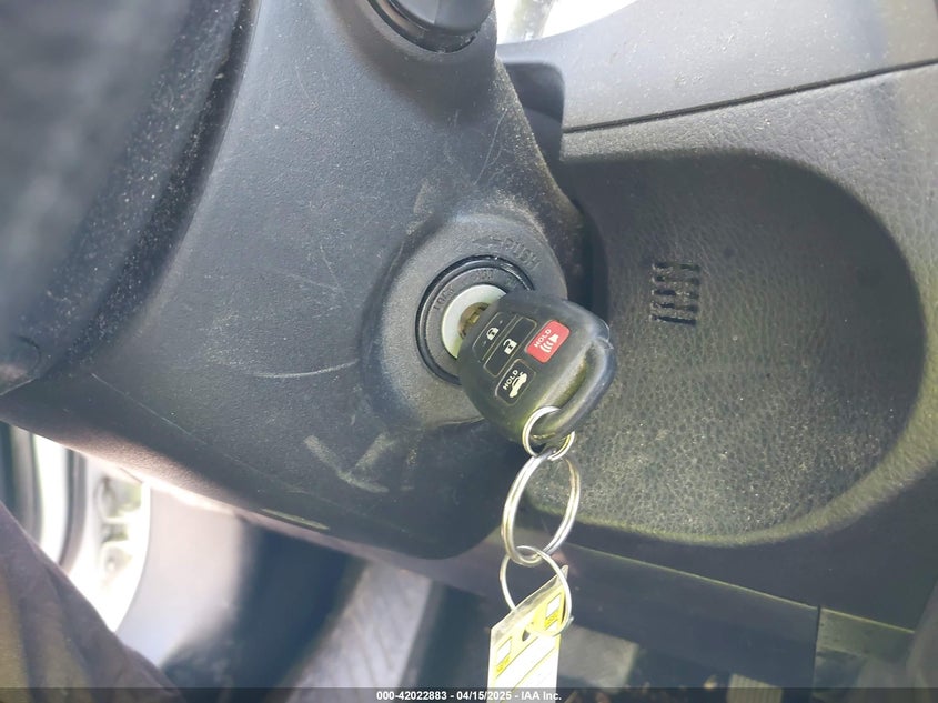 2018 TOYOTA COROLLA LE - 5YFBURHE2JP740285