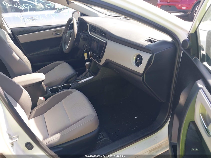 2018 TOYOTA COROLLA LE - 5YFBURHE2JP740285