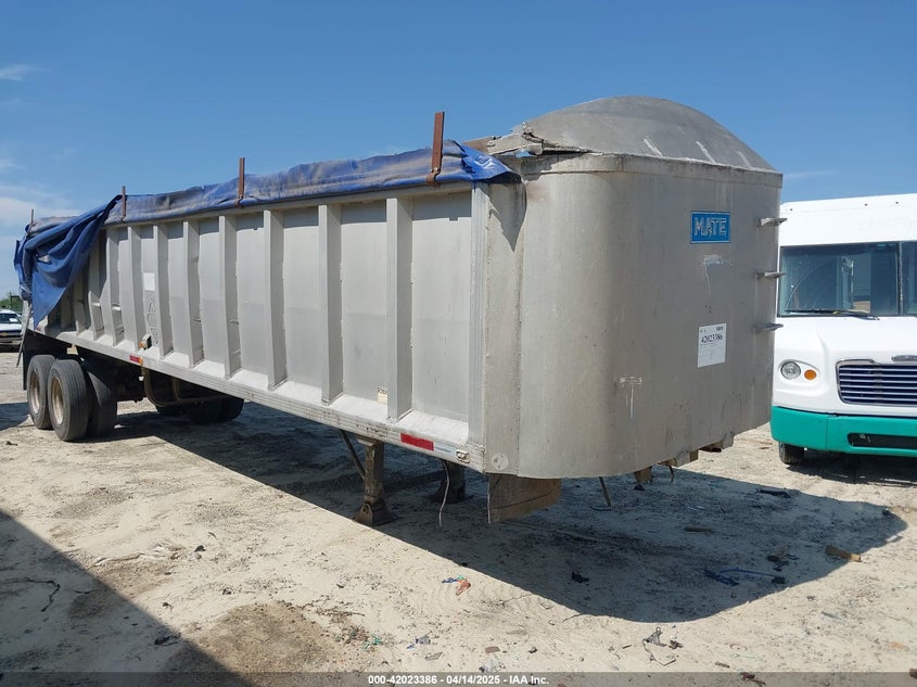 1981 MATE DUMP TRAILER