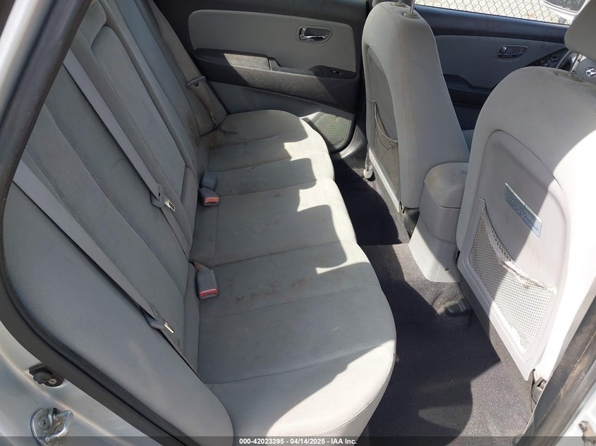 2010 HYUNDAI ELANTRA VIN: KMHDU4AD5AU124480