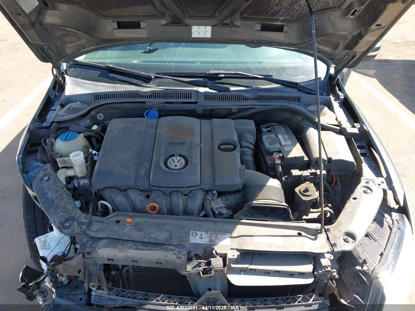 2013 VOLKSWAGEN JETTA 2.5L SE - 3VWDP7AJ8DM384221