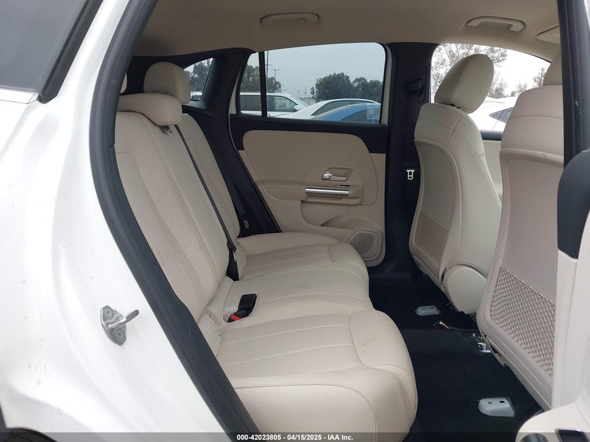 2021 MERCEDES-BENZ GLA 250 - W1N4N4GB2MJ215938