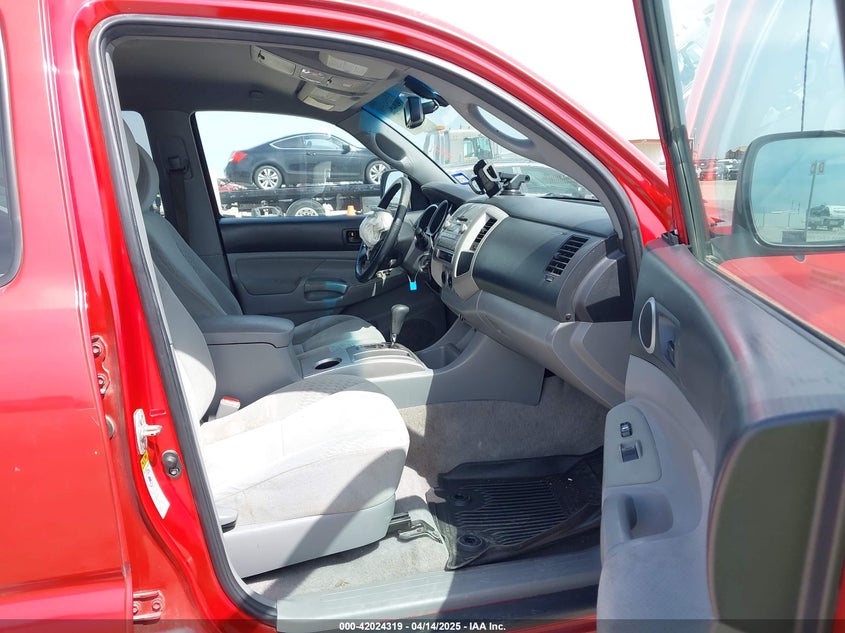 2011 TOYOTA TACOMA VIN: 3TMJU4GNXBM123581