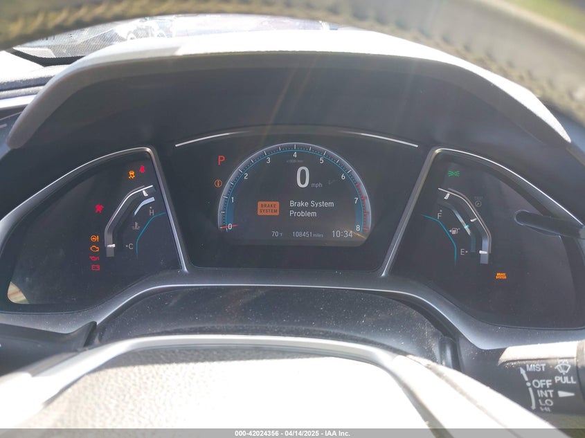 2018 HONDA CIVIC VIN: 2HGFC3B32JH354191
