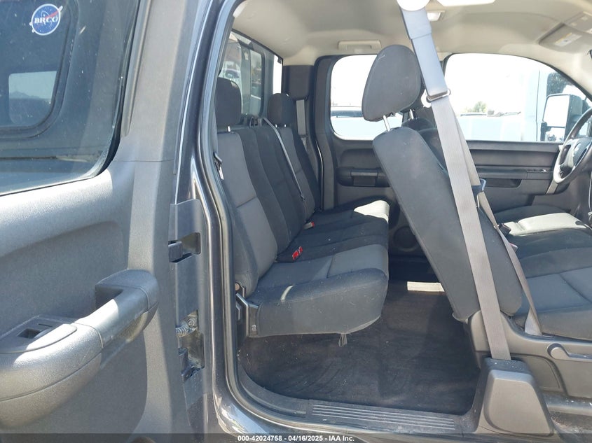 2010 CHEVROLET SILVERADO 1500 VIN: 1GCSKREAXAZ137064