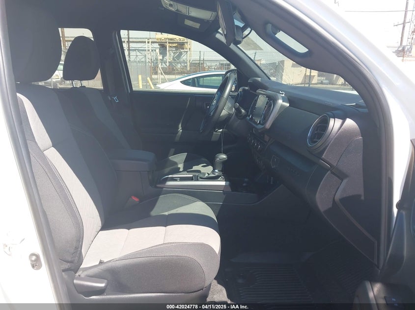 VIN 3TMDZ5BN3PM160975 2023 TOYOTA TACOMA TRD SPORT