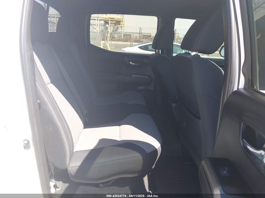 VIN 3TMDZ5BN3PM160975 2023 TOYOTA TACOMA TRD SPORT