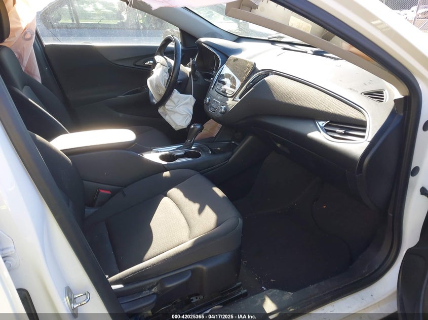 2018 CHEVROLET MALIBU VIN: 1G1ZD5ST1JF215880