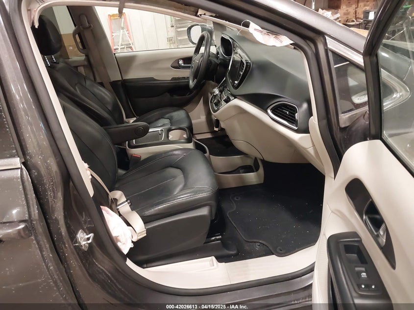 2022 CHRYSLER PACIFICA TOURING L - 2C4RC1BG4NR109475