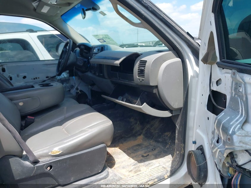 2011 CHEVROLET SILVERADO 2500HD VIN: 1GC1KVEG5BF104422