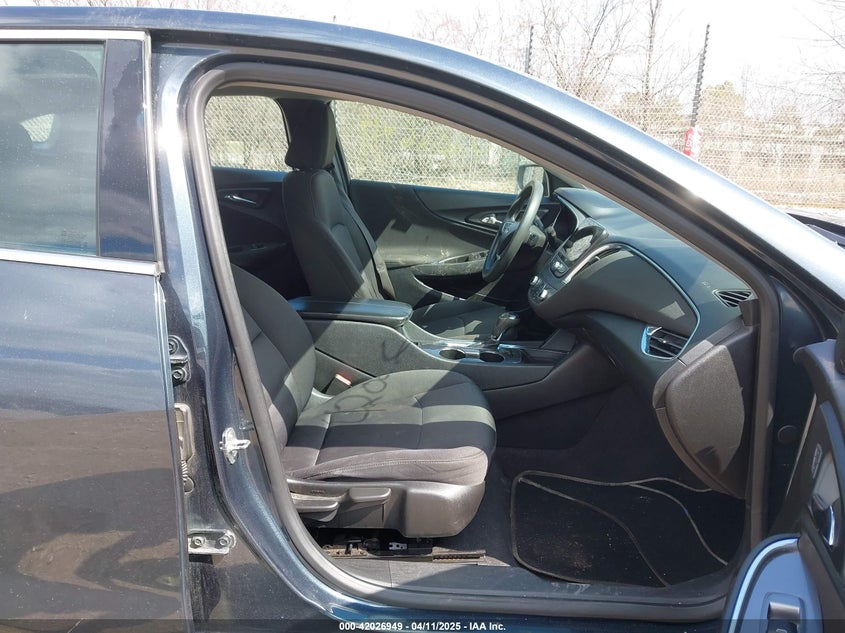 2019 CHEVROLET MALIBU LT - 1G1ZD5ST7KF115820