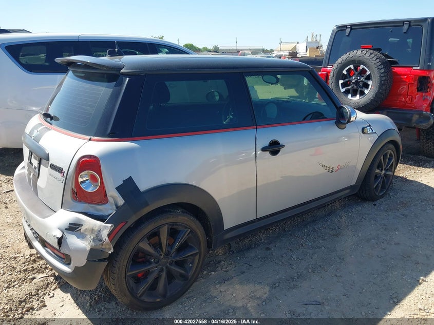 2013 MINI HARDTOP VIN: WMWSV3C50DT389419