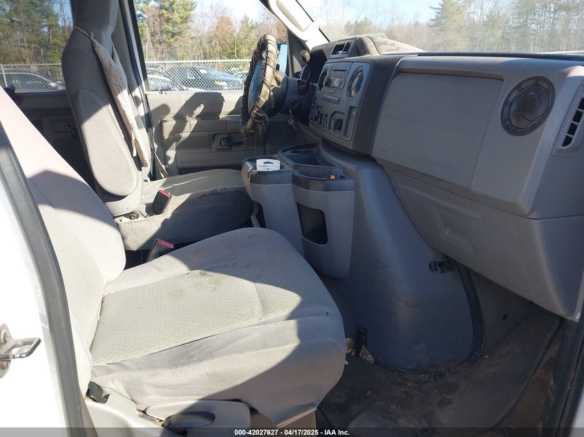 2011 FORD E-350 SUPER DUTY VIN: 1FBSS3BL3BDA90014