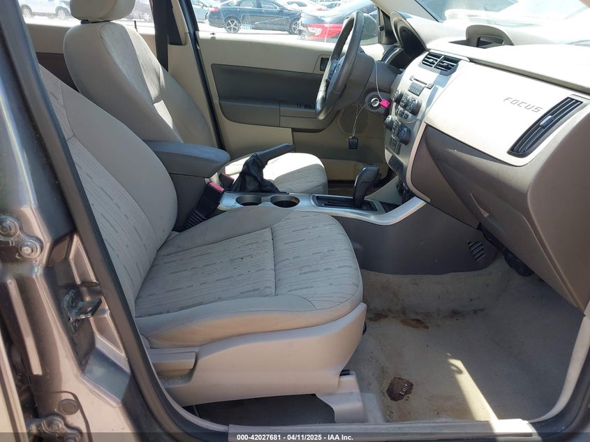 2011 FORD FOCUS VIN: 1FAHP3FN4BW174842