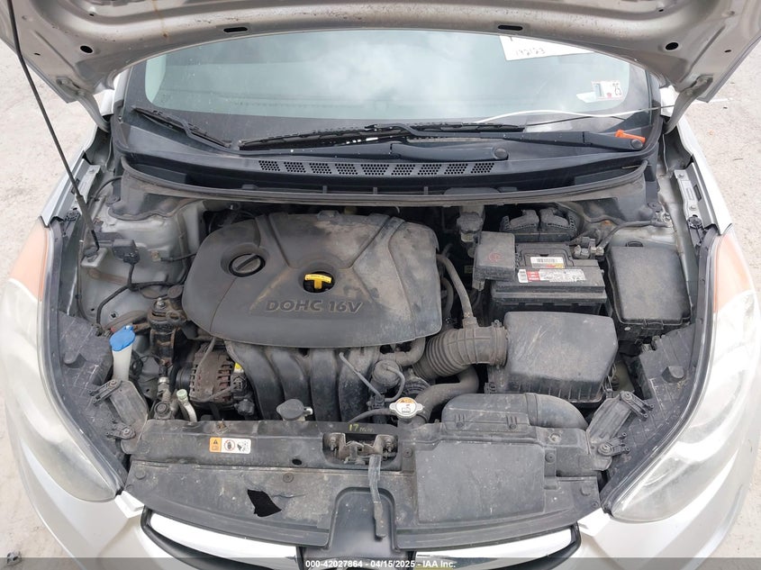 2013 HYUNDAI ELANTRA VIN: 5NPDH4AE7DH221714