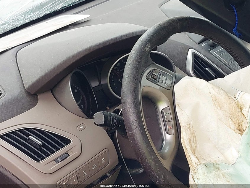 2012 HYUNDAI TUCSON VIN: KM8JUCAC6CU510624