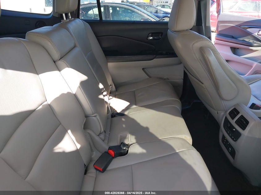 2017 HONDA PILOT TOURING - 5FNYF6H91HB035165