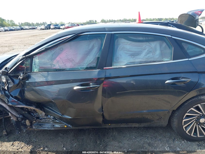 2021 HYUNDAI SONATA LIMITED - KMHL54JJ6MA027373