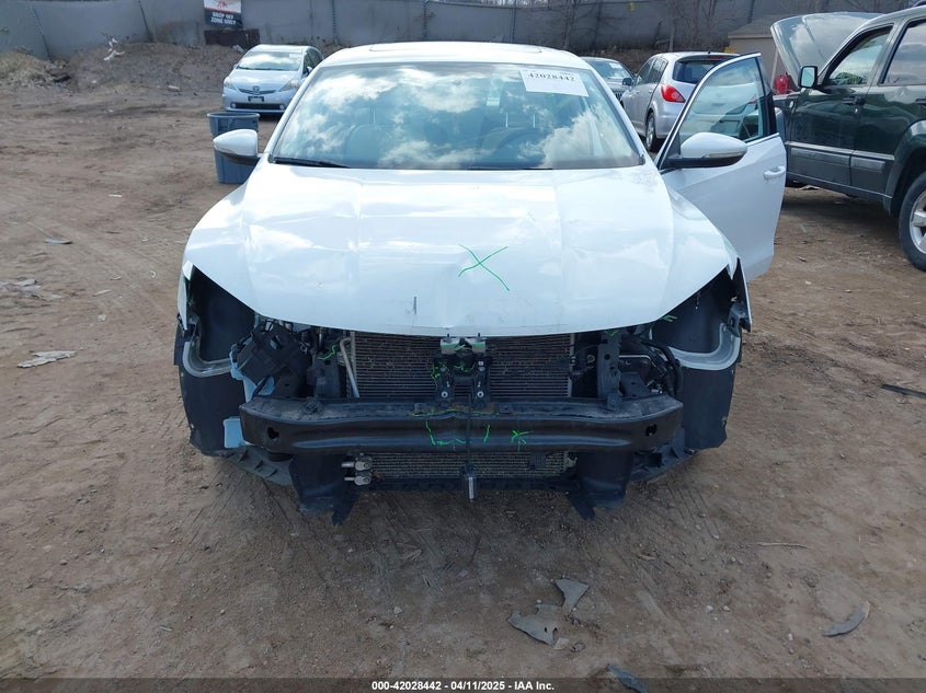 2018 VOLKSWAGEN PASSAT VIN: 1VWBA7A38JC048169