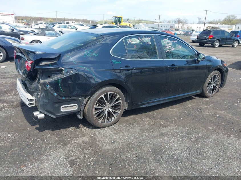2018 TOYOTA CAMRY VIN: JTNB11HK5J3048655