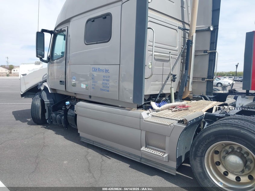 4V4NC9EH9GN943148 2016 VOLVO  photo no. 3