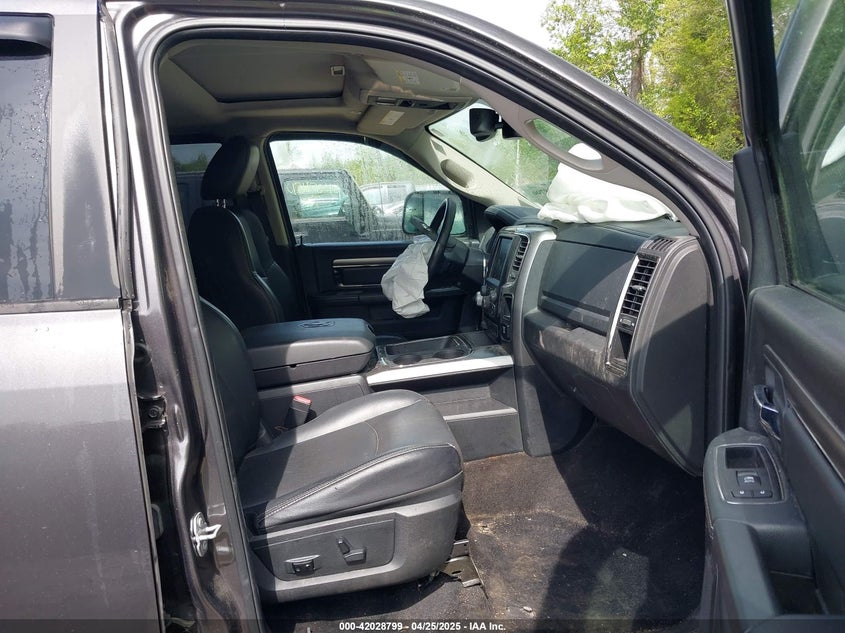2017 RAM 1500 VIN: 1C6RR7MT3HS670157