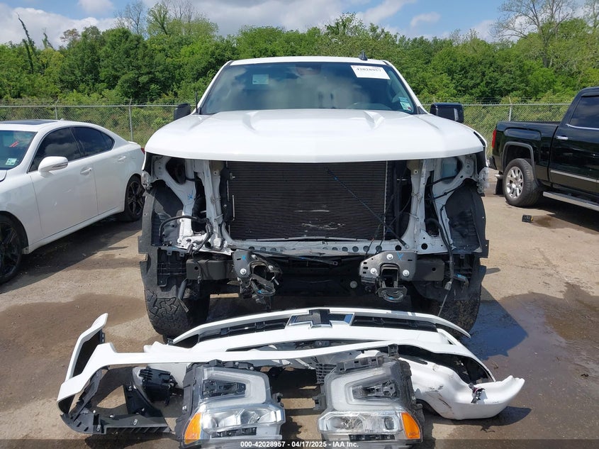 2023 CHEVROLET SILVERADO 1500 4WD  SHORT BED RST - 2GCUDEED6P1124688