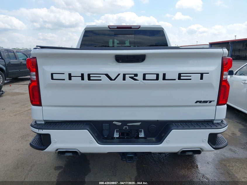 2023 CHEVROLET SILVERADO 1500 4WD  SHORT BED RST - 2GCUDEED6P1124688