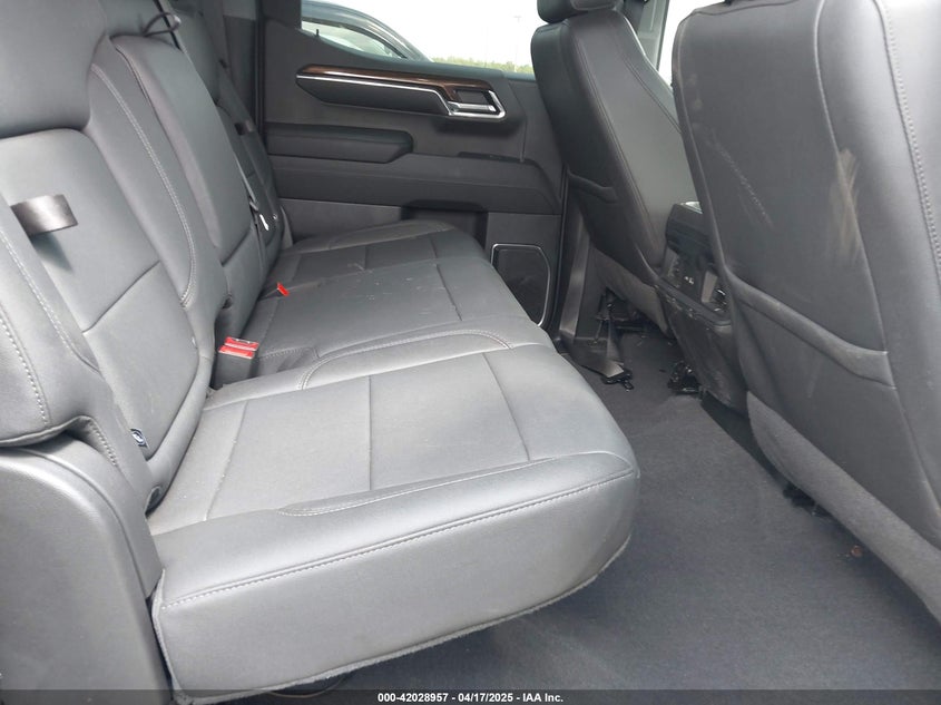 2023 CHEVROLET SILVERADO 1500 4WD  SHORT BED RST - 2GCUDEED6P1124688