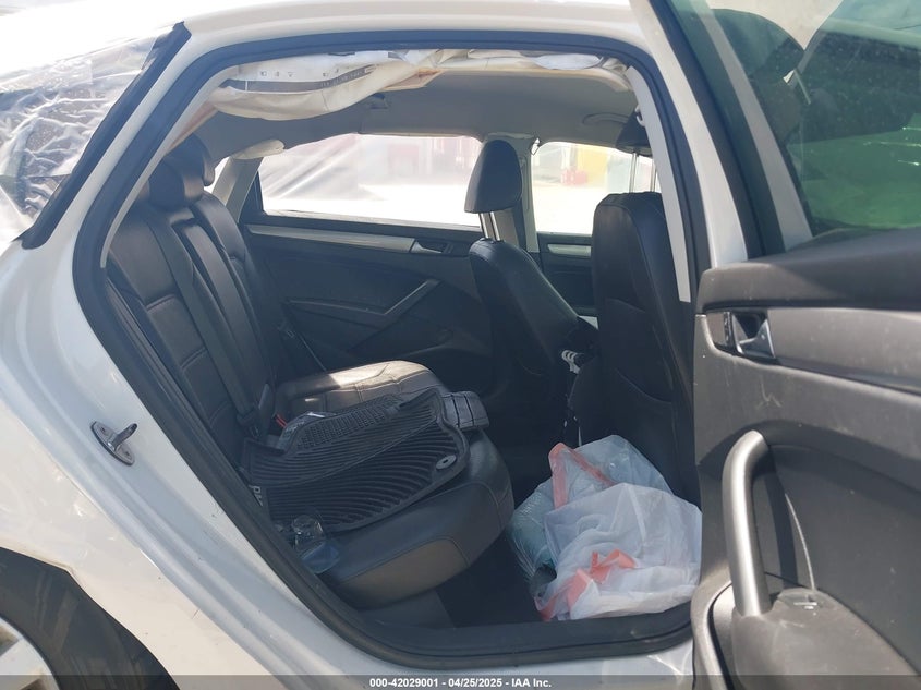 2014 Volkswagen Passat 1.8T Wolfsburg Edition VIN: 1VWAT7A30EC113737 Lot: 42029001